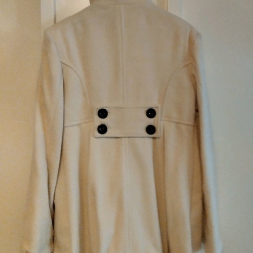 Ecru coat like new, size 40, elegant design