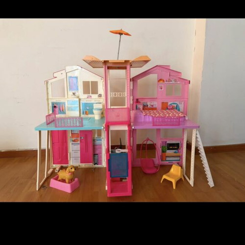 Barbie Malibu dollhouse