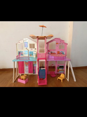 Barbie Malibu dollhouse