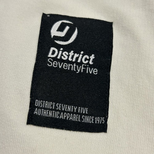District white bermuda shorts size S