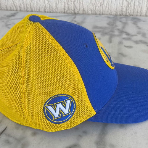 NBA New Era 39Thirty Golden State Warriors hat size S/M like new