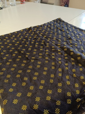 Camicissima women's scarf, dark grey with yellow pattern