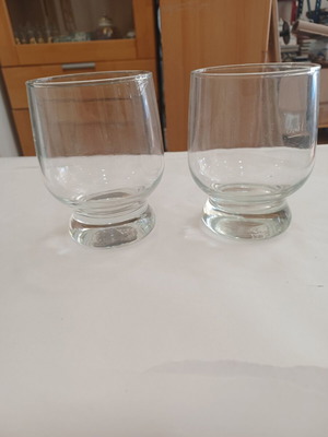 Set of 2 Glasses 300ml like new