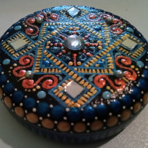 Mandala Stone handmade decorative round 7 cm new