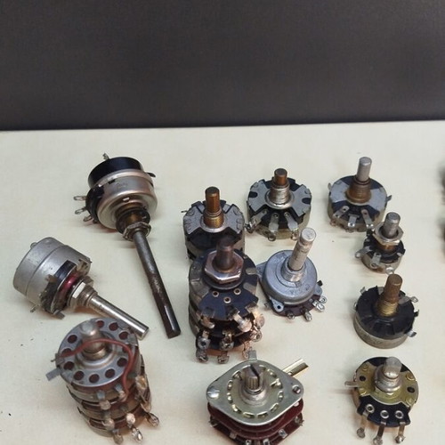 Set of 25 potentiometers from vintage radio and TV devices