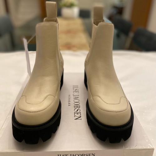 Ilse Jacobsen Hornbæk Chelsea ankle boots beige new, size 39