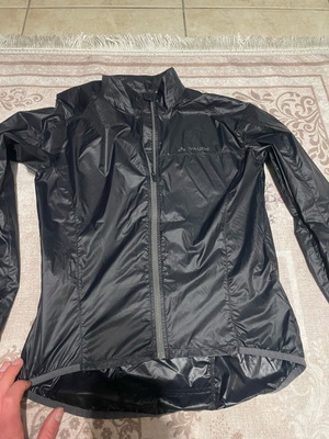Vaude men's running jacket like new, size XS, black