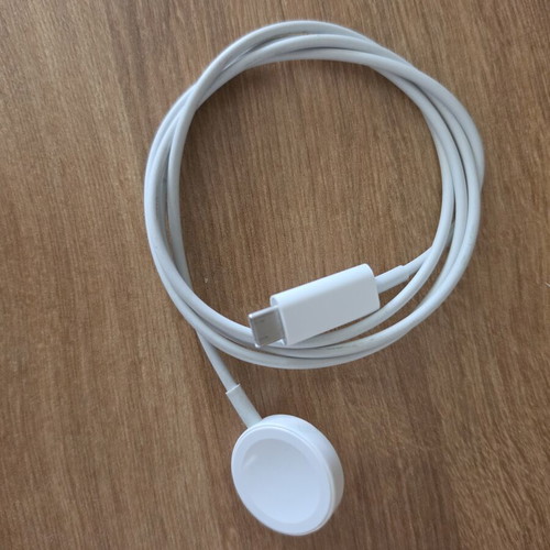 Apple Watch 40mm like new with extra straps and bracelet