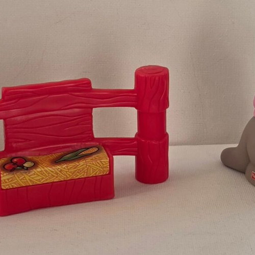 Fisher Price Little People Kangaroo Toy Figure with Fence