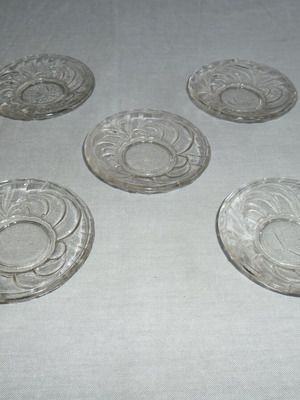 Glass dessert plates like new, set of 5