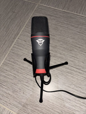 Trust CXT Microphone with Tripod