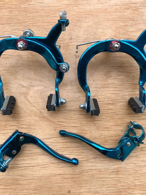 Lee Chi Taiwan brake levers and calipers set blue metallic new for BMX