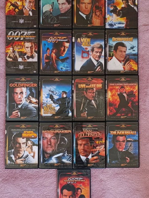James Bond collection 17 DVDs like new, action movies with subtitles