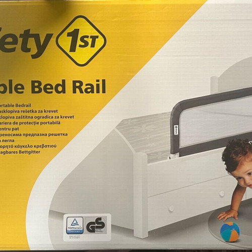 Portable bed rail 1.06m like new, for 18 months to 5 years