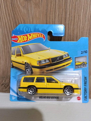 Hot Wheels Volvo 850 Estate 2021 καινούργιο, κίτρινο