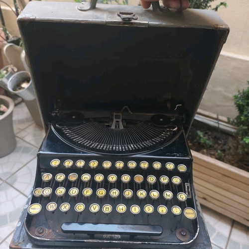 Remington Portable typewriter used, with cover, USA 1920-1930