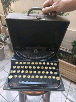 Remington Portable typewriter used, with cover, USA 1920-1930