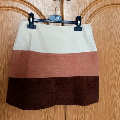 Colourblock Suede-Effect Mini Skirt like new, brown and cream