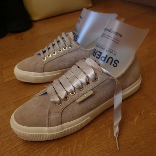 Superga beige suede sneakers new, size 39, with laces and ribbons
