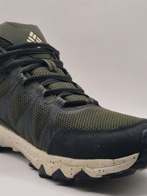 Columbia Peakfreak 2 hiking shoes, size 42, black and green