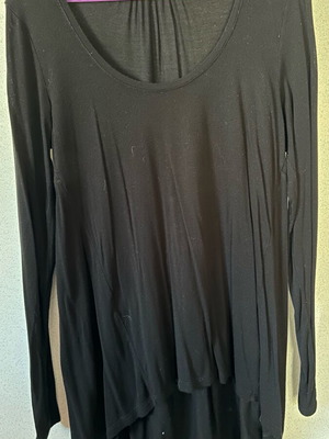 Celestino thin long-sleeve black blouse like new