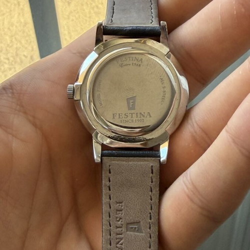 Festina Retro F20566/2 men's watch like new, silver dial, leather strap