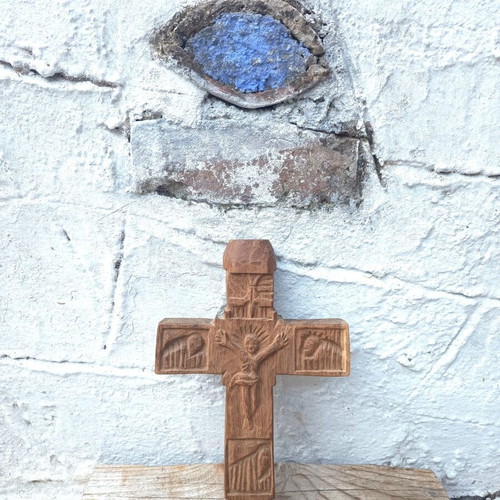 Handmade Acacia Wood Cross like new with Jesus Christ carving
