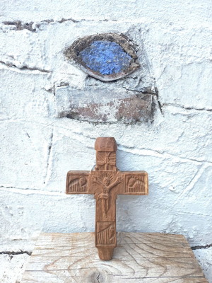 Handmade Acacia Wood Cross like new with Jesus Christ carving