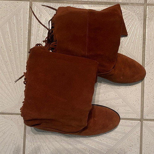Vintage suede boots with fringes like new, brown