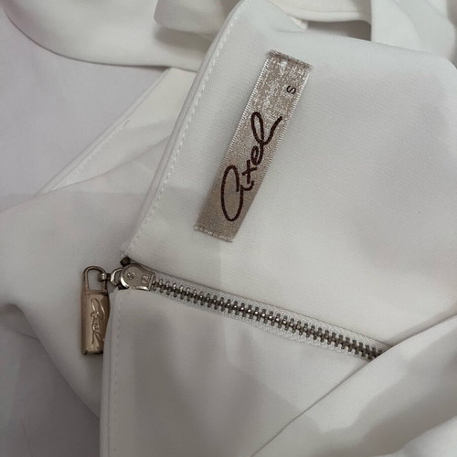 Axel crop top with cross front neck and zipper, like new, white, size S