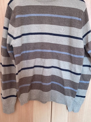 Men's pullover medium used in good condition
