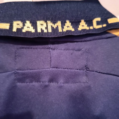 Parma jersey with printed signatures like new, 2002 Italy cup
