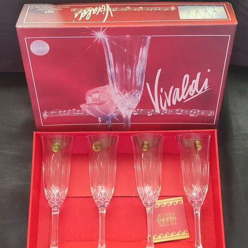 Vivaldi crystal champagne glasses new, in Capri Italia box