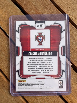 Cristiano Ronaldo Silver Wave Prizm 2026 World Cup Card like new