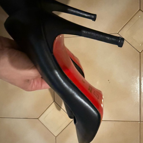 Mark Milan 39 leather pumps like new black