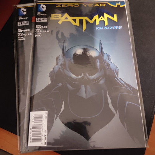 Batman New 52 pack of 4 comics like new, English