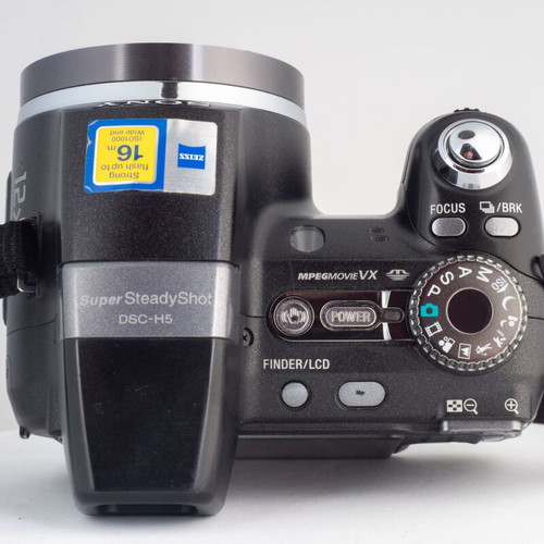 Sony Cyber-shot DSC-H5 digital camera with Carl Zeiss lens, 12x optical zoom