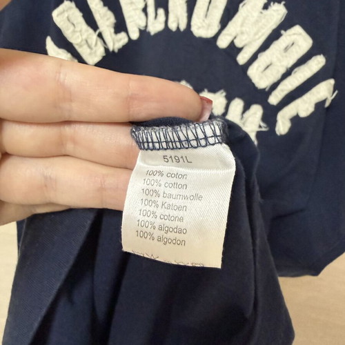 Abercrombie & Fitch navy blue cotton t-shirt Small, brand new