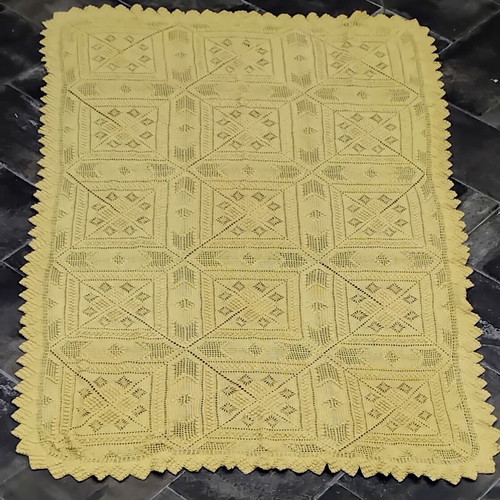 Traditional handmade crochet blanket like new, 220x160 cm, yellow