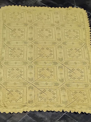 Traditional handmade crochet blanket like new, 220x160 cm, yellow