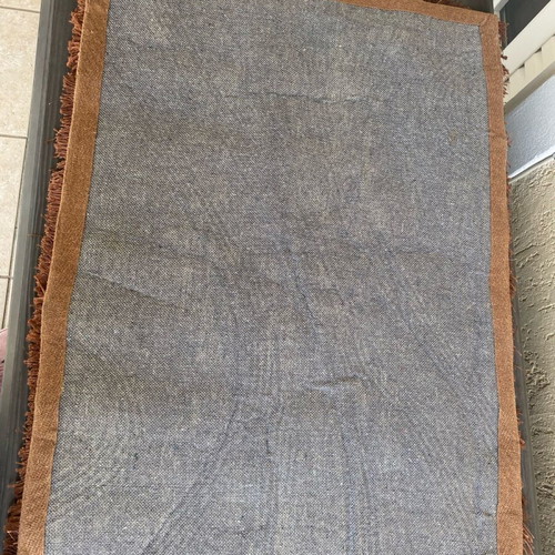 Modern brown rug like new, 85 cm dimensions