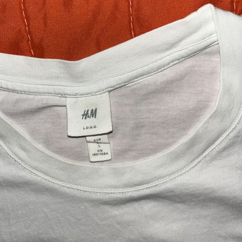 H&M T-shirt with embossed "NEW YORK" logo, white, size L
