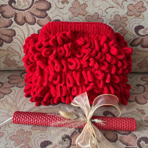 Puffy bag with gift candle red new