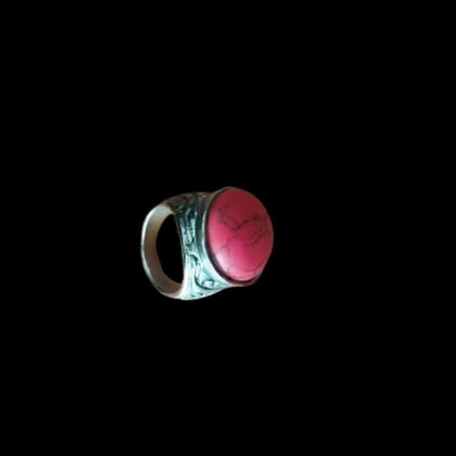 Silver 925 ring like new with synthetic stone