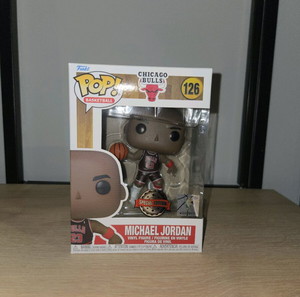 Φιγούρα Funko POP! Basketball: NBA Bulls - Michael Jordan (Black Pinstripe Jersey) #126 (Exclusive)