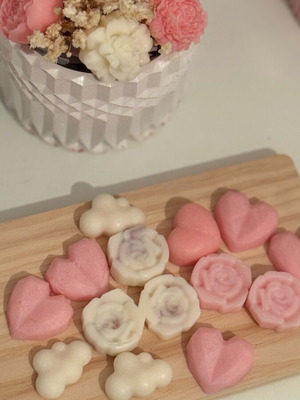 Wax melts with dove-champagne rose scent plant-based candle new