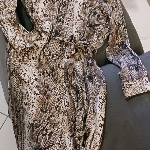 Maxi dress like new with side slit and cuff sleeve, size L
