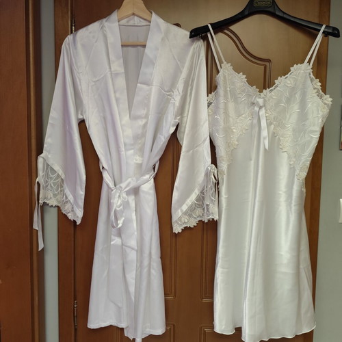 Bridal baby doll set satin lace size M like new, 2 pieces