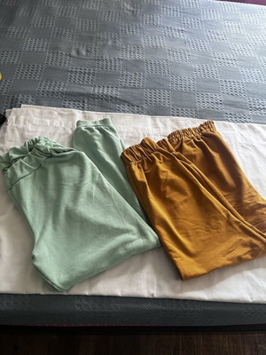 Boxnow tracksuits pack of two xl mustard and mint colors like new