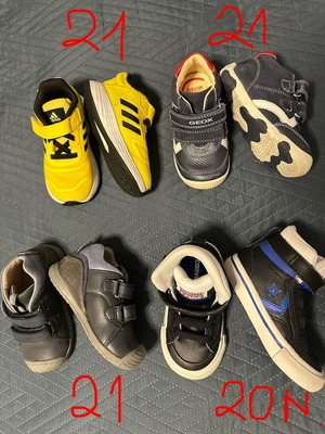 Branded children's shoes like new, sizes 21 to 23
